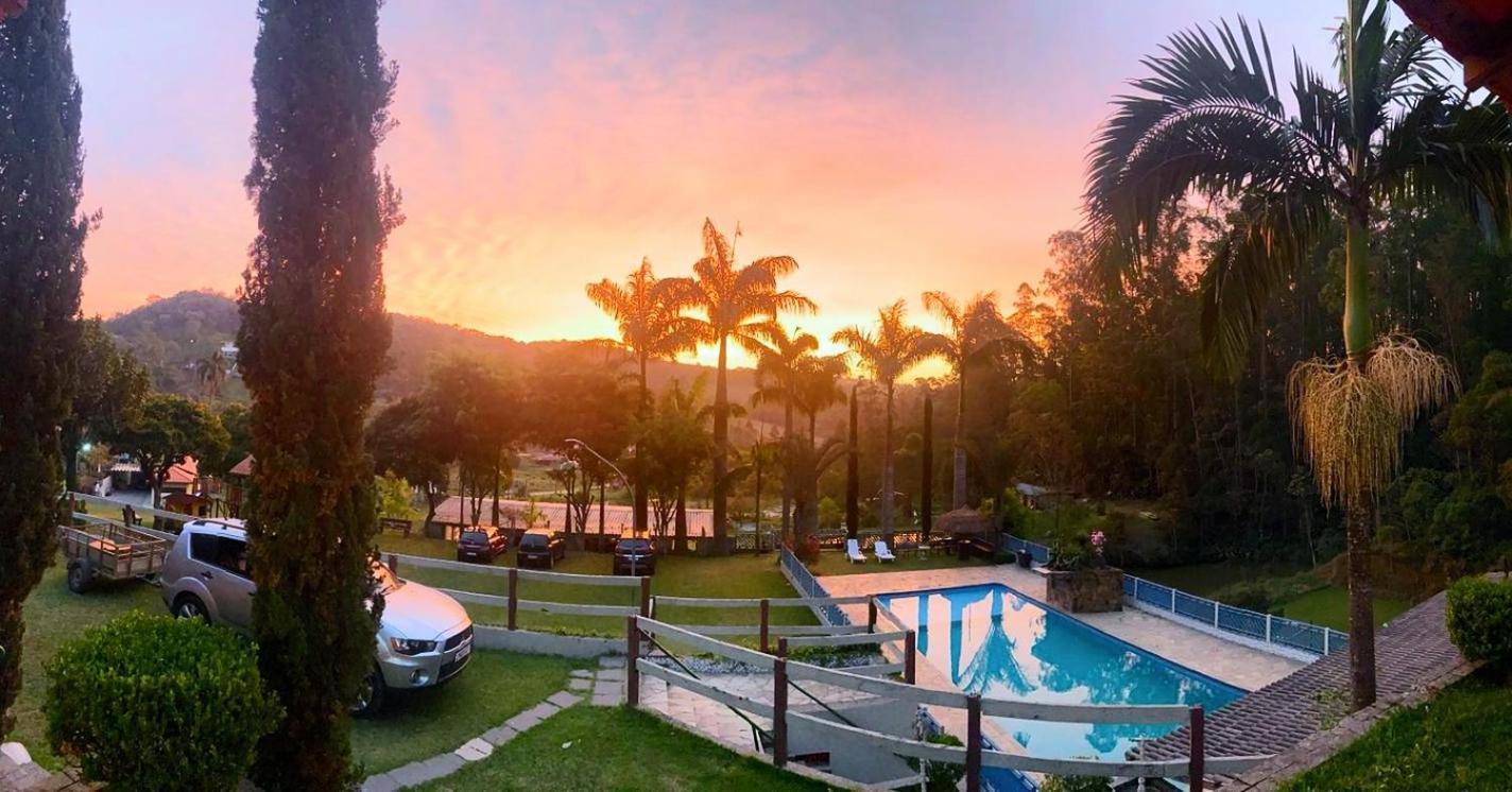 Sitio Familia Do Juares Villa Моги дас Крузес Екстериор снимка
